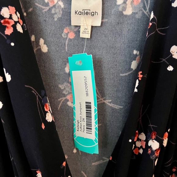 Kayleigh- Stitch Fix Jumpsuit- Black with Pink/ Peach Flowers- 2X NWT - Picture 4 of 5